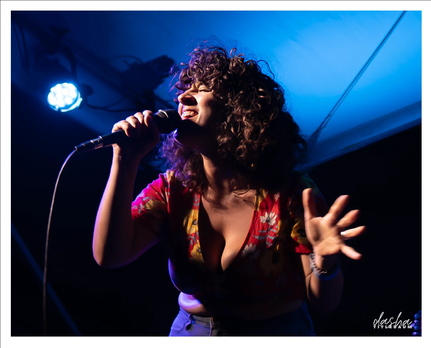 Handmade Moments, Intimate duo performance shot in warm, close club lighting.